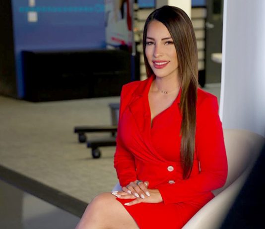 Periodista venezolana Carla Farías recibe tres nominaciones a los Premios Emmy en su 55ª edición